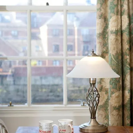 Holiday home Davys Tower, Built 1250, Touching The City Walls. York